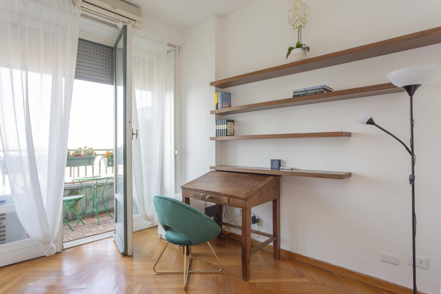Skyline View Biancamano 1 Bdr With Balcony By Rentopolis Appartement