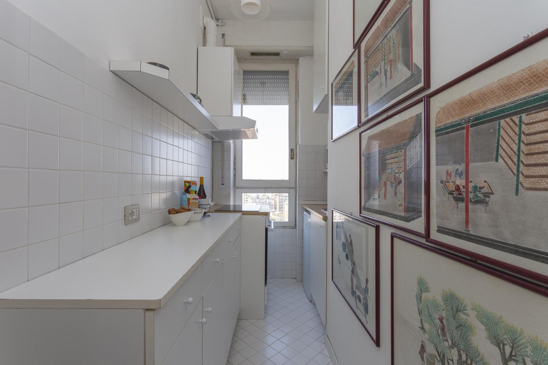 Skyline View Biancamano 1 Bdr With Balcony By Rentopolis Appartement Milan